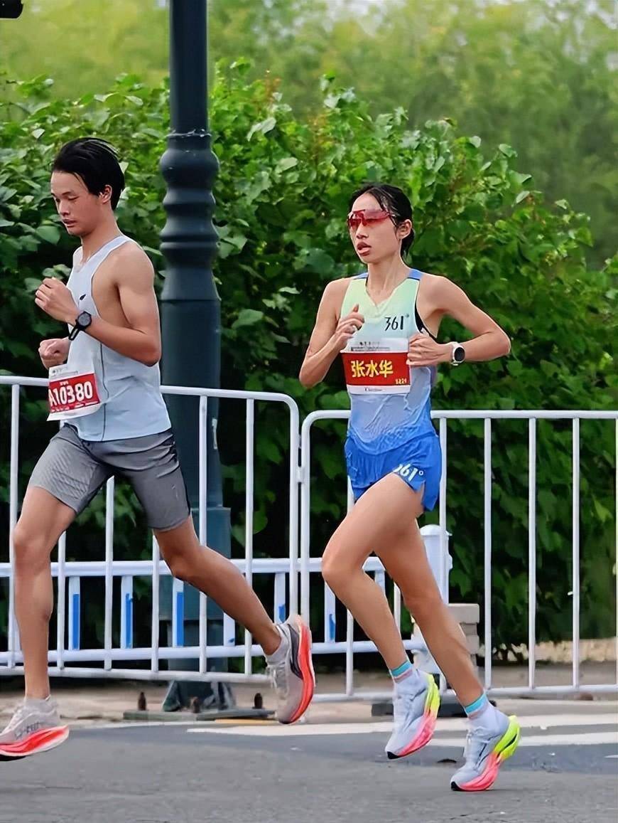 反而公开埋, zO